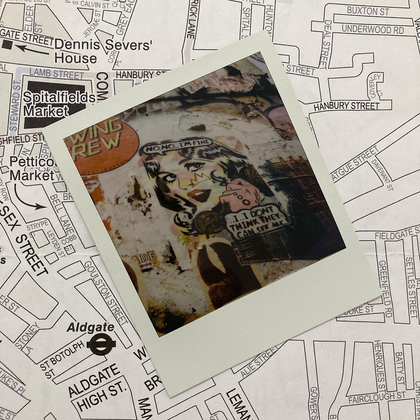 Streetart at Shoteditch (London) ...
🔻
🔻
 #london #shoreditch #streetart #graffiti #wallart  #mypolaroidnow #polaroid #instantmagazine #polaroidoriginals @polaroid #polaroidoriginals_hk #polaroidoriginals_jp #impossibleproject #sx70 #color600 #instantphoto #analogphotography #instantpic #squarepic #polazine #polaroidoftheday #squaremag #thepolavoid #_instnt #instantfilmsociety #polaroidcommunity🎞 #polazine #polaroid_asia